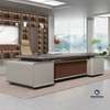 Des tables de bureau – Élégance, solidité et fonctionnalité thumb 3