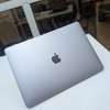 MacBook Pro 13 pouces 2019 touche bar i7 8g de ram  512 thumb 3