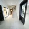 Duplex 4 chambres à louer à ngor thumb 3