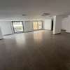 BUREAUX NEUFS DISPONIBLES – CITÉ KEUR GORGUI thumb 13