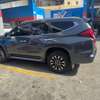 Mitsubishi SUV essence gris métallisé automatiq ue thumb 0