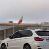 BMW X5 Pack M blanc feux LED avant puissant thumb 7