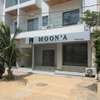 Grand magasin en bordure de route aux mamelles thumb 3