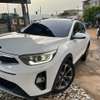 Kia Stonic SUV blanc thumb 4