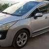 Voiture Peugeot 3008 thumb 4