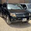 Volkswagen Tiquan thumb 0