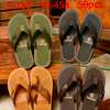 Vente des chaussures thumb 0