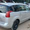 Peugeot 5008 automatique diesel thumb 6