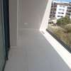 Appartement vue sur la Rte du King Fahd thumb 13