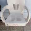 Chaises en plastique thumb 3
