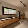 Villa contemporaine avec piscine thumb 3