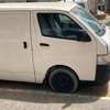 Fourgonnette Toyota Hiace 2009 thumb 4