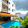 Maison spacieuse avec piscine privée et jardin thumb 2