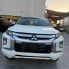 Mitsubishi l200 thumb 0