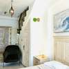 LA PREMIERE TINY HOUSE DES ALMADIES, PIEDS DANS L'EAU thumb 3