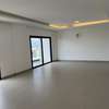 Appartement spacieux lumineux avec balcon privé thumb 1