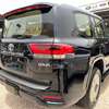 Toyota land cruiser LC300 thumb 6