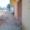 Magasin à Louer à Touba Mbal à côté du marché Ocass thumb 3