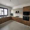 Appartement neuf f4 de 3 chambres et salon aux Almadies thumb 4