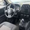 Jeep SUV noir patriot spacieux polyvalent et fiable thumb 5