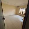 Villa moderne spacieuse 3 niveaux avec garage double thumb 8