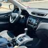 Nissan Rogue SUV noir polyvalent et spacieux thumb 6