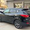 Hyundai SUV noir spacieux maniable et fiable thumb 7