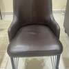 Chaise en cuir thumb 0