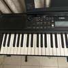 Clavier arrangeur Yamaha PSR-E383 – quasi neuf thumb 1