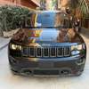 Jeep Grand Cherokee SUV noir robuste et spacieux thumb 1