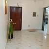Loue bel Appartement sécurisé aux Mamelles thumb 4