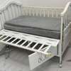 Berceau Bébé blanc avec rangement, moustiquaire et matelas thumb 4