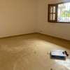 Villa R+2 à vendre Tf aux Maristes thumb 7