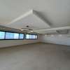 F5 DE 260M² A LOUER thumb 1