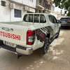 Mitsubishi l200 2024 thumb 2