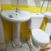 Ensemble chaise et Lavabo complet thumb 1