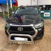 Toyota Hilux 2021 noir SUV pick-up pare-buffle thumb 0