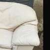 Pouf cuir blanc moelleux confortable salon thumb 2