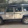 Land Rover Defender 110 Station Wagon 2010 thumb 3