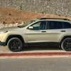 2017 jeep Cherokee en tres bon état thumb 0