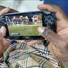 Sony PSP noir console portable avec chargeur et jeux thumb 2