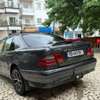 Mercedes benz e 200 thumb 8