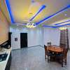 Chambre spacieuse avec climatisation et LED design thumb 2