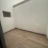 Appartement f4 neuf à louer au point e thumb 3