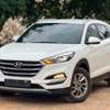 Hyundai tucson thumb 2