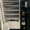 Distributeur automatique de snacks et de boissons thumb 2