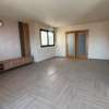 Spacieux appartement F5 à louer au Point E (piscine) thumb 9