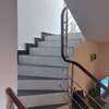 Villa R+1 à louer avec les meubles coté Ecole Mariama Niasse thumb 10
