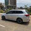 Mitsubishi outlander Phev thumb 1
