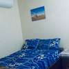Lit double bois massif naturel avec matelas inclus thumb 5